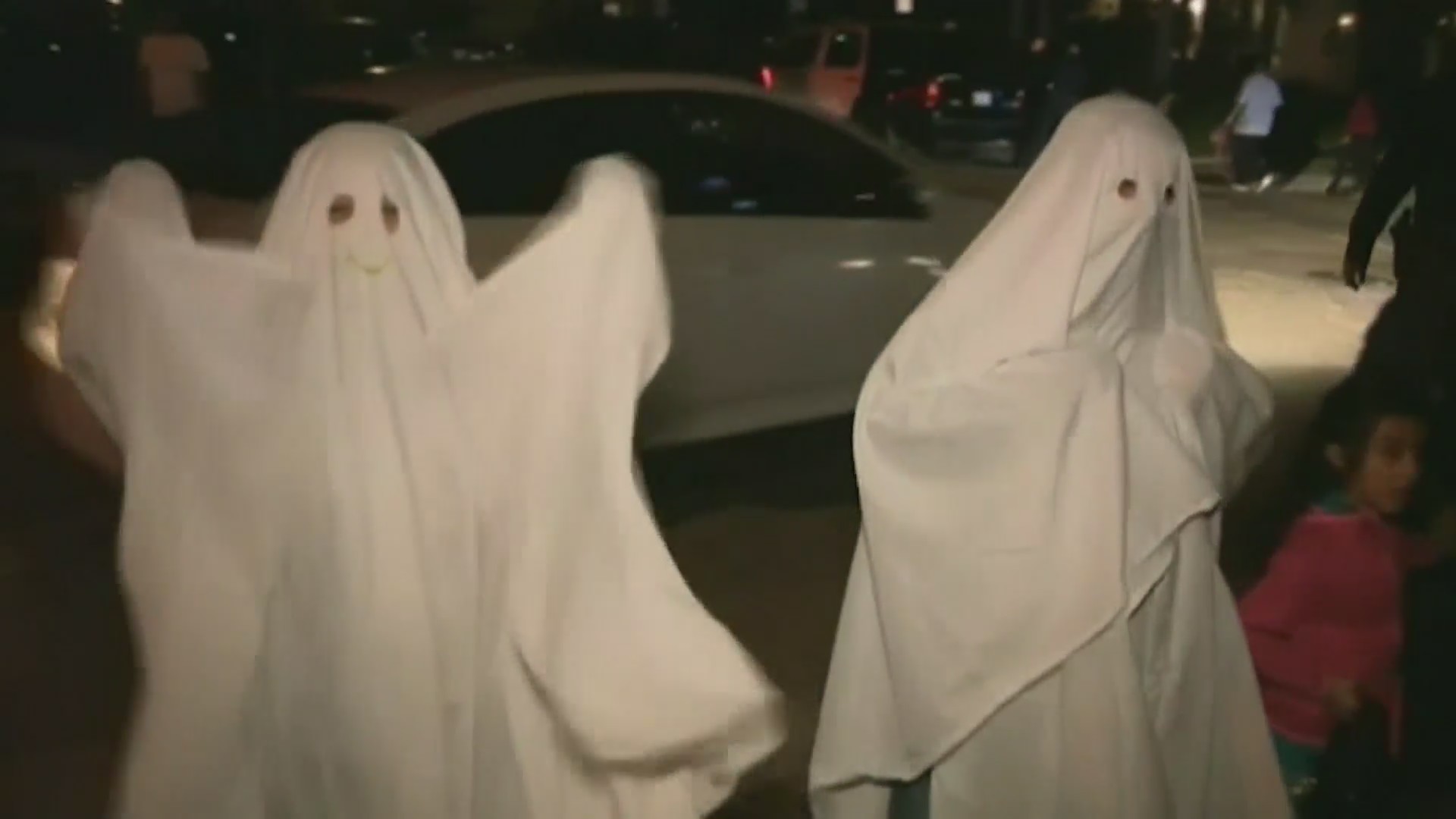 Why do people enjoy haunted houses so much?