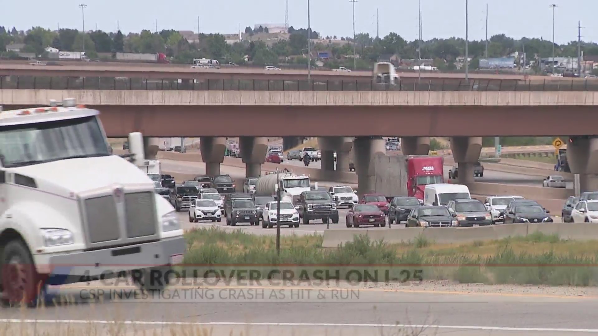 4-car crash on I-25 in Denver closes 5 southbound lanes – FOX31 Denver