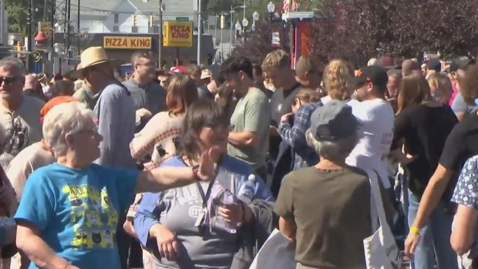 Community comes together for the 3rd day of the Fall Fest Eyewitness