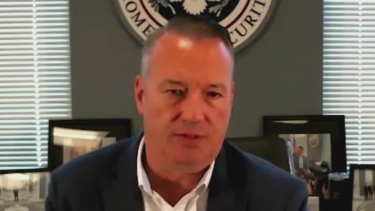 Exclusive: Acting ICE director defends agents’ use of masks ...