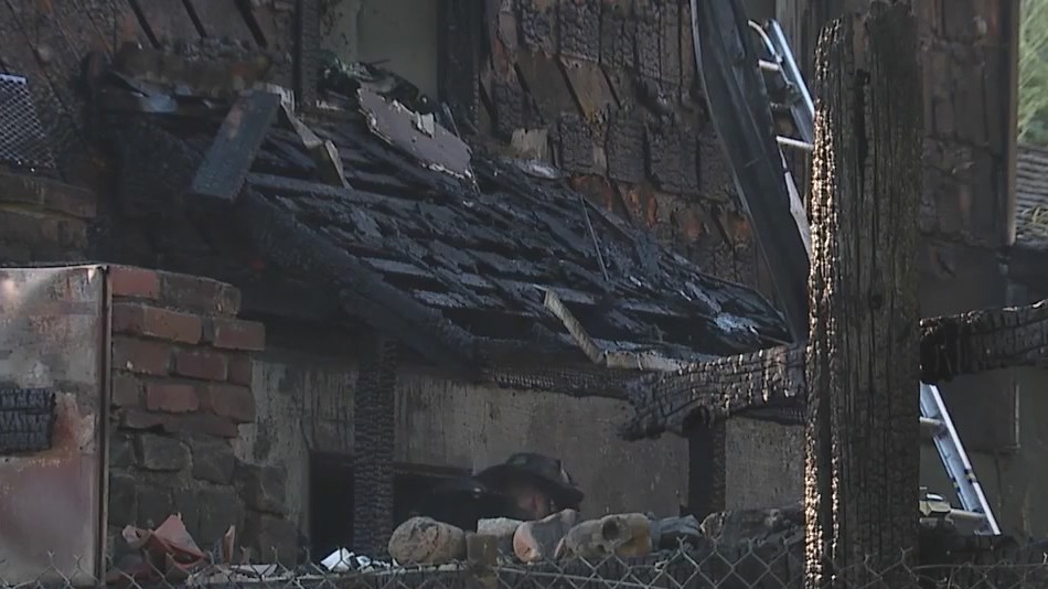Fire destroys house in Sacramento; investigation still underway – FOX40 ...