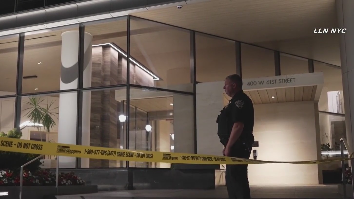 Boy, 16, slashed inside luxury Manhattan building; 4 teens wanted: NYPD ...