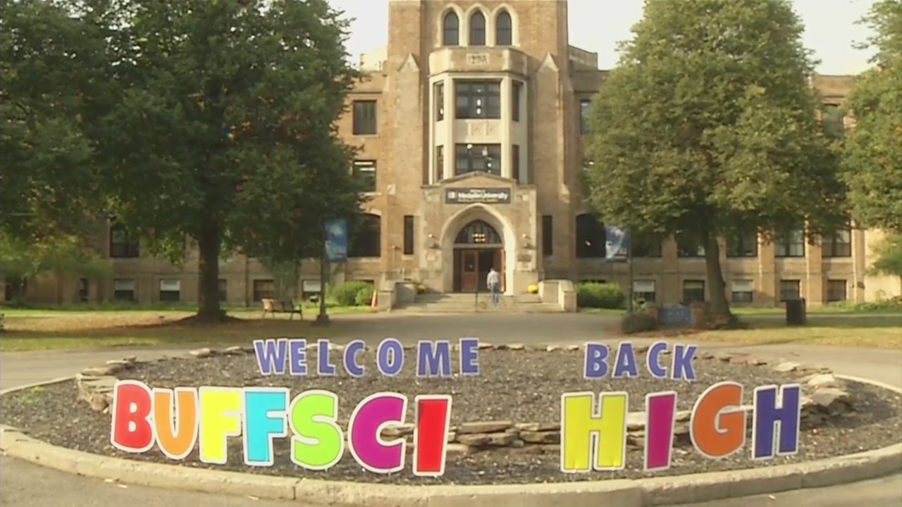 Buffalo Academy of Science students start first day on Medaille campus ...