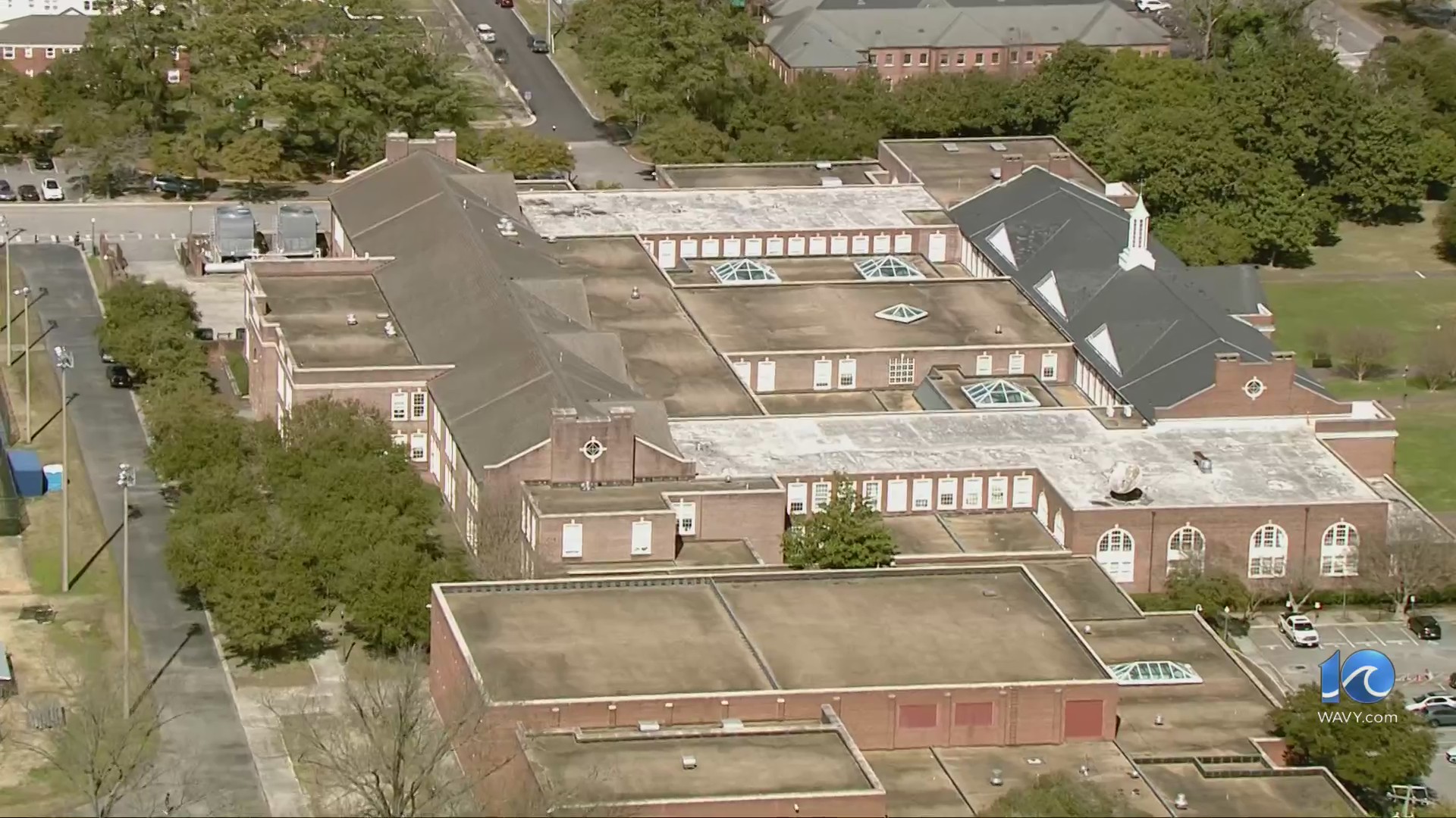 Community reacts to possible closing of 10 NPS schools
