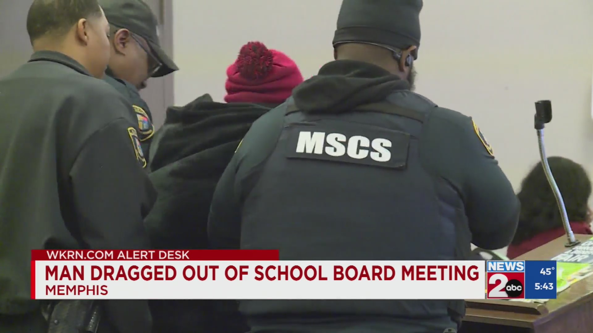 Man Dragged Out Of School Board Meeting Wkrn News 2