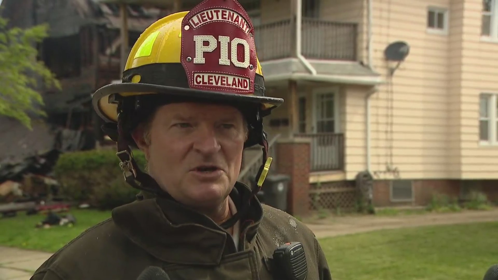 2 firefighters injured in collapse; mother, children safe – Fox 8 ...