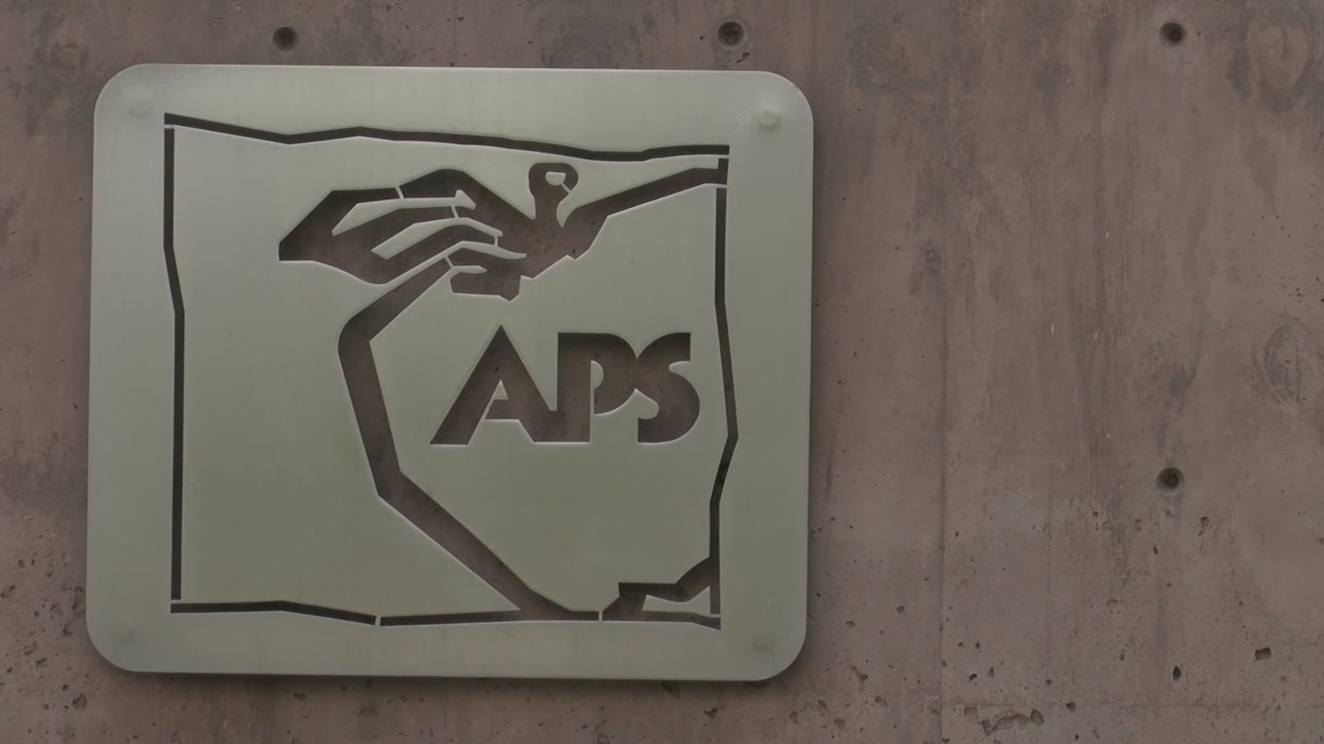 APS crisis team offers mental health support after gun incident at West ...