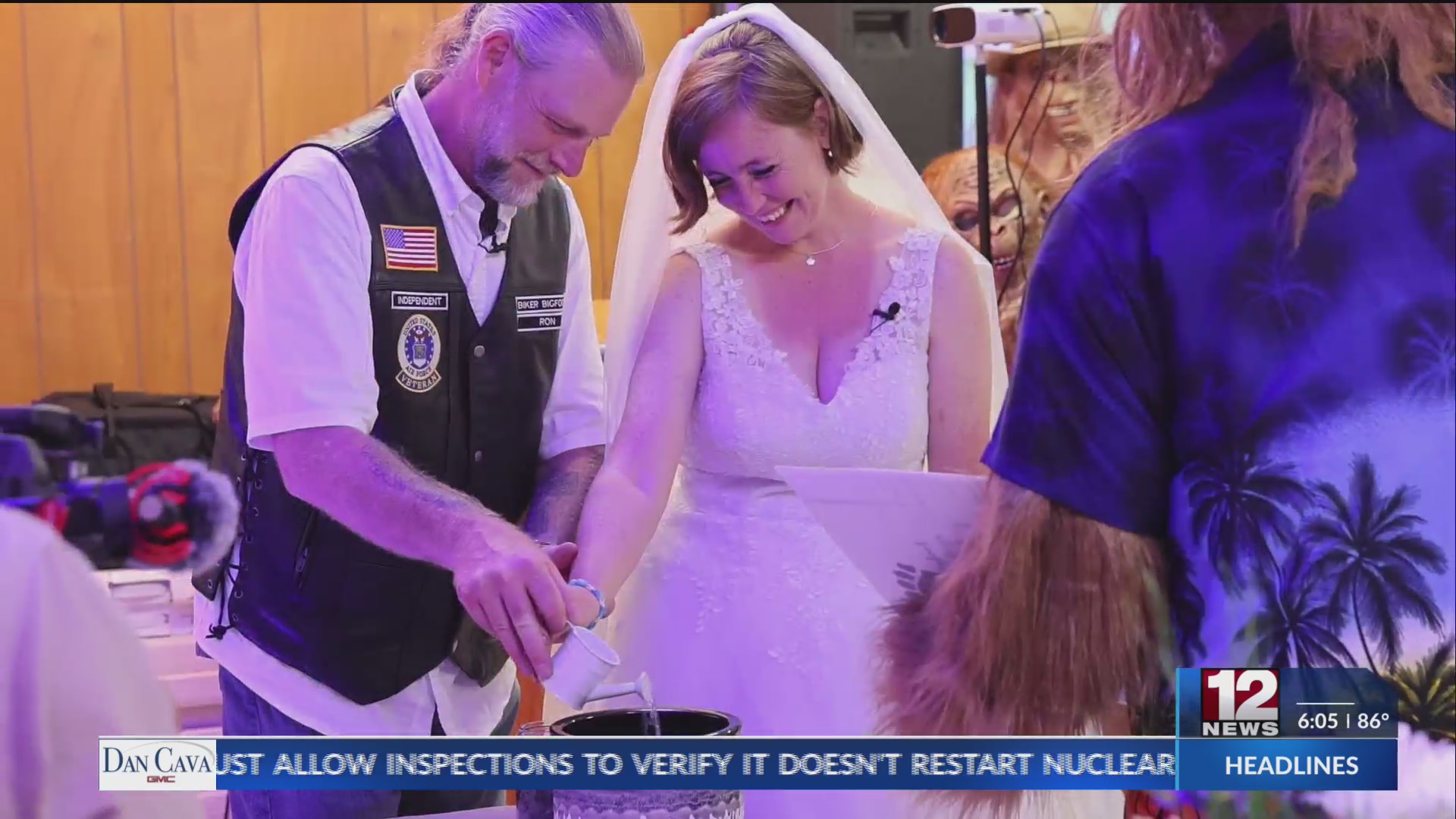 hunting-for-love-couple-says-i-do-at-wv-bigfoot-festival-wboy