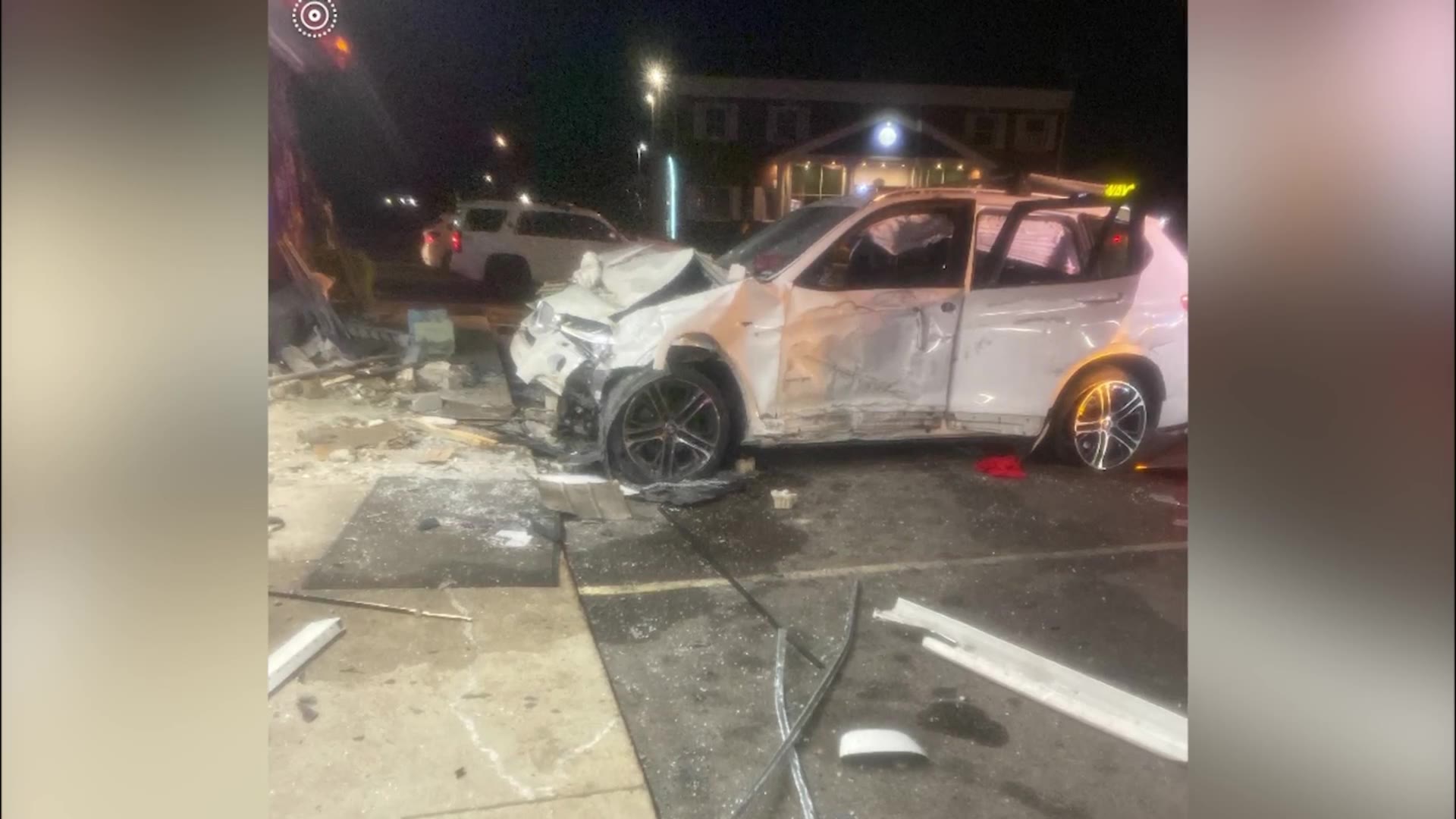 Caught on camera: Car crashes into Denver liquor store – FOX31 Denver
