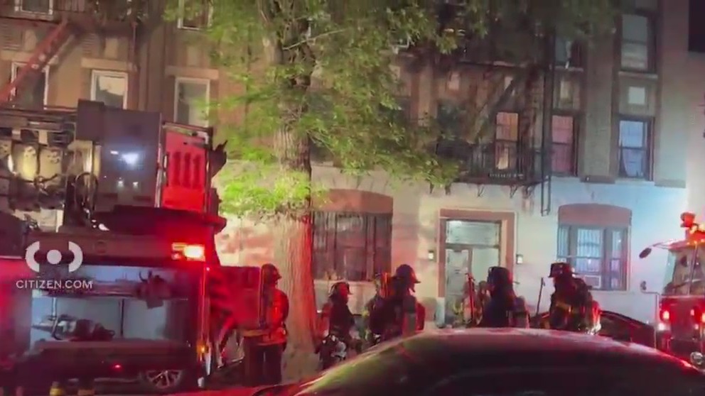 1 killed in BK apartment fire; FDNY investigating arson – PIX11