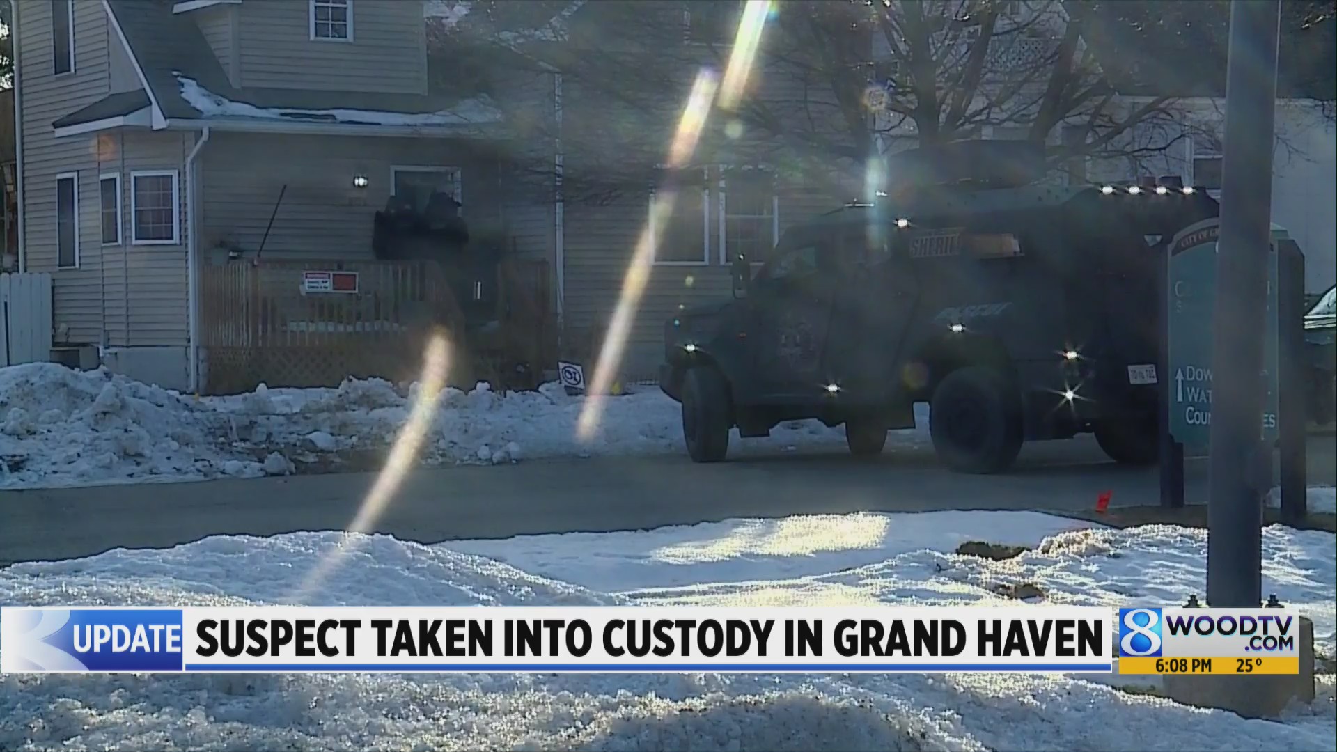 Suspect in custody after hourslong standoff in Grand Haven – WOODTV.com