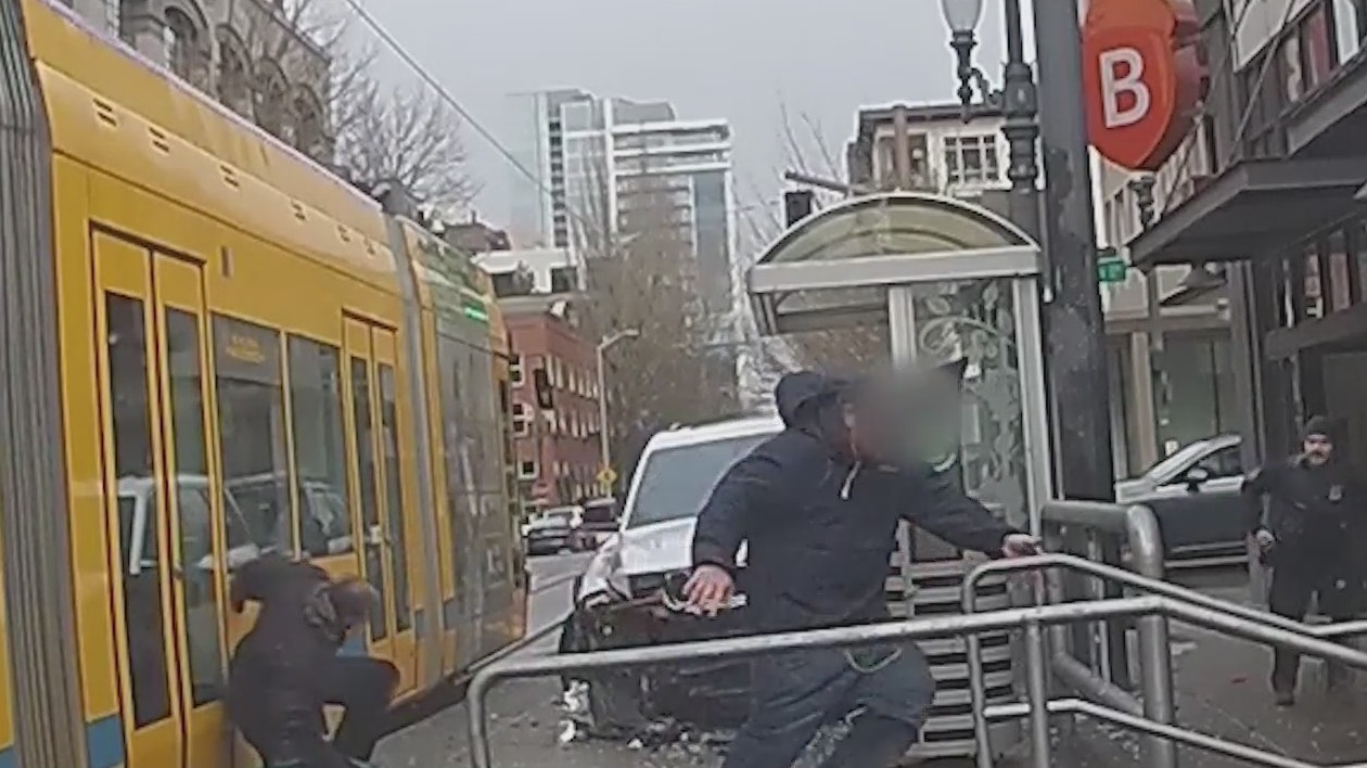 Stolen car slams into Portland streetcar stop; Driver faces 15 charges ...