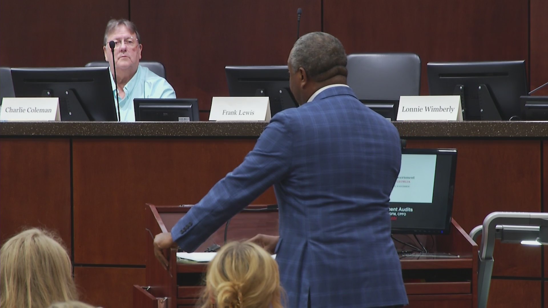 Charter review committee hear from former mayor and about its decorum ...