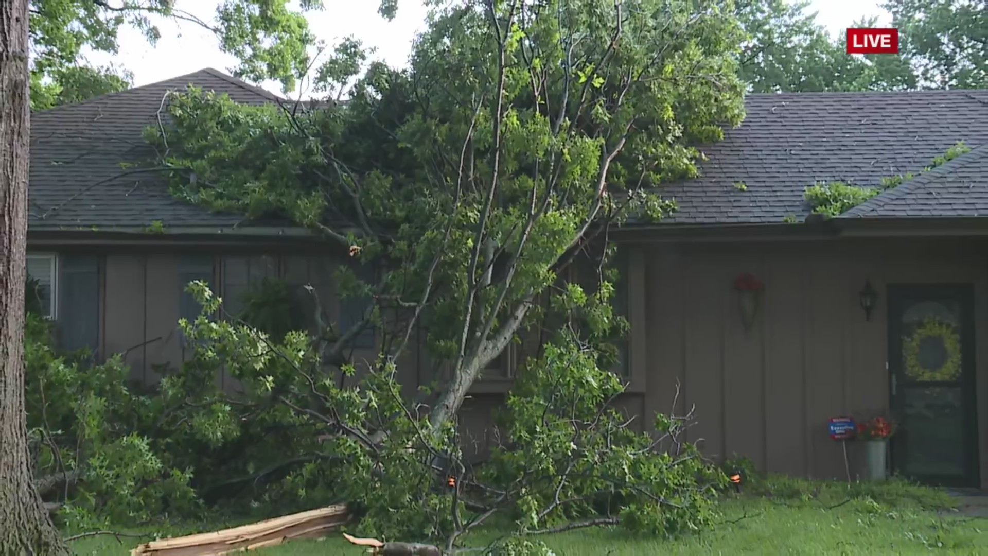 Wind damage across the Metro – FOX 4 Kansas City WDAF-TV | News ...