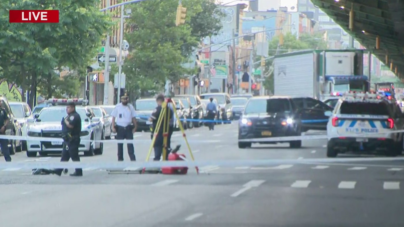 2 people killed after being struck by car in Brooklyn hit-and-run: FDNY ...