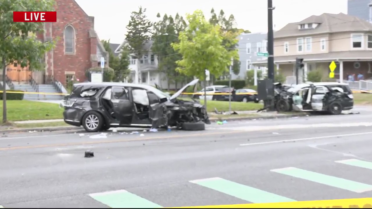 Albany PD cruiser crashes on Madison Avenue – NEWS10 ABC