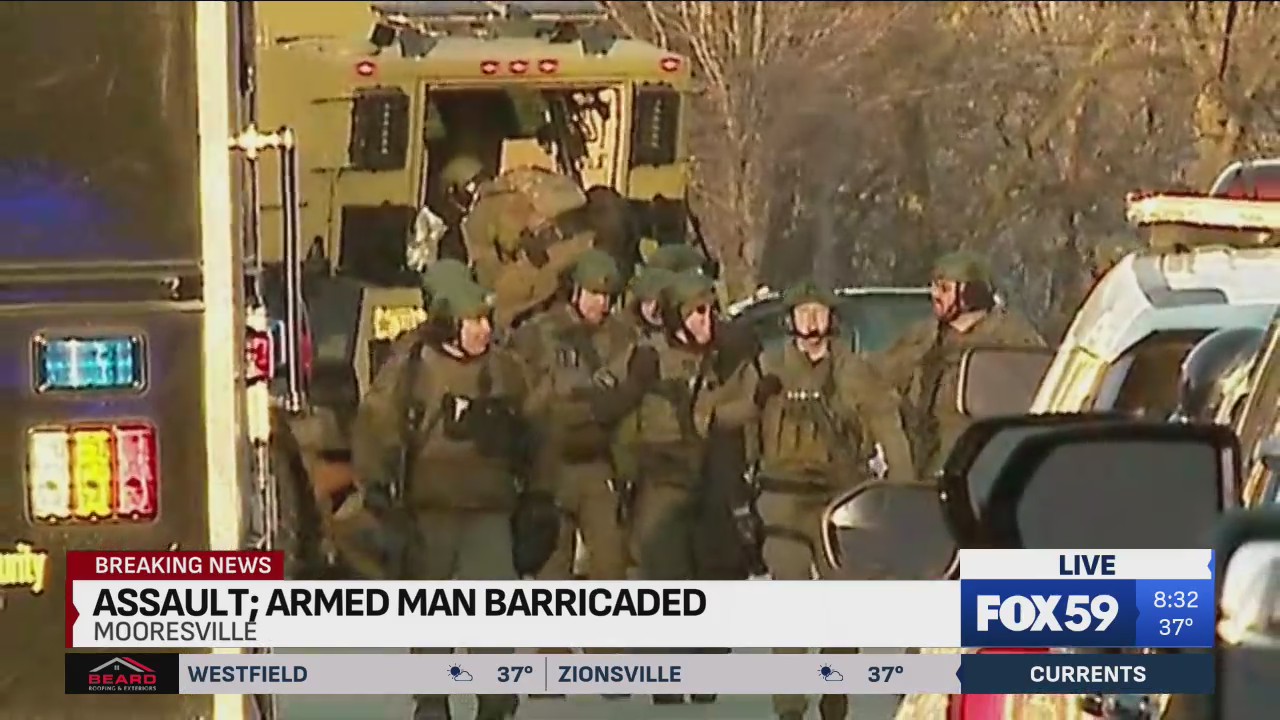 Assault, armed man barricaded in Mooresville home – Fox 59