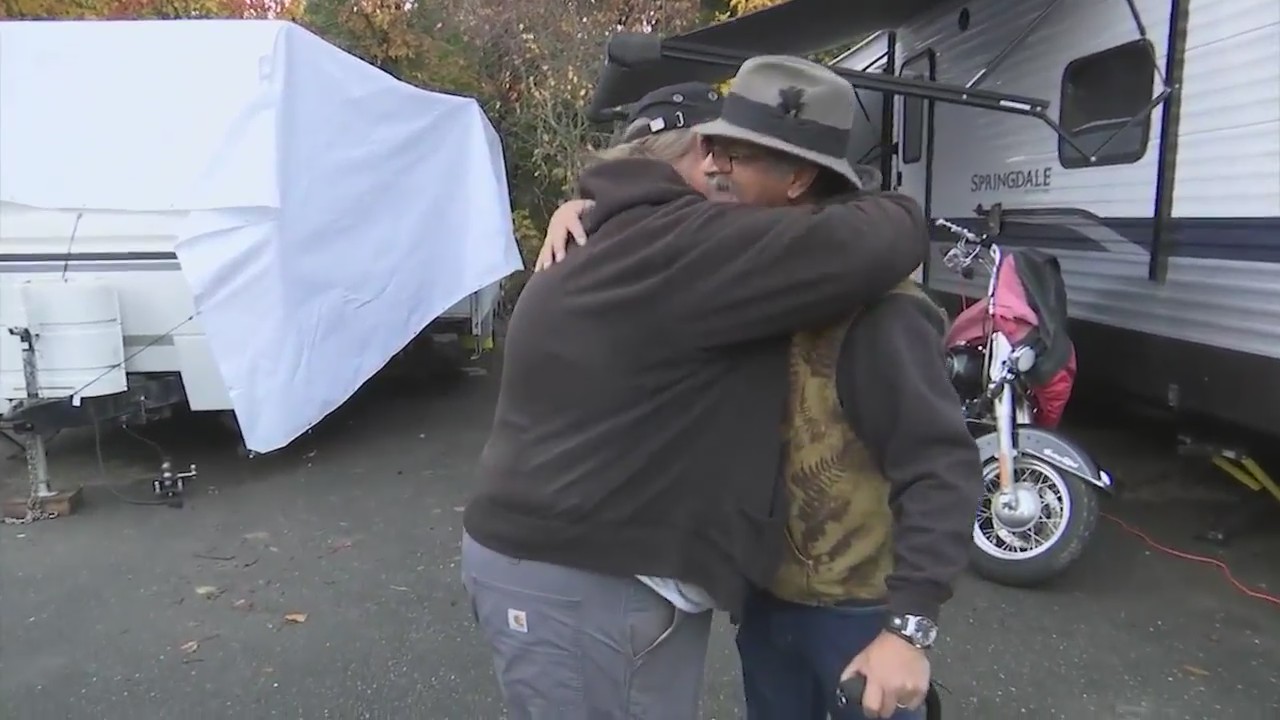 Volunteer helps neighbors recover from flooding in Guerneville – KRON4