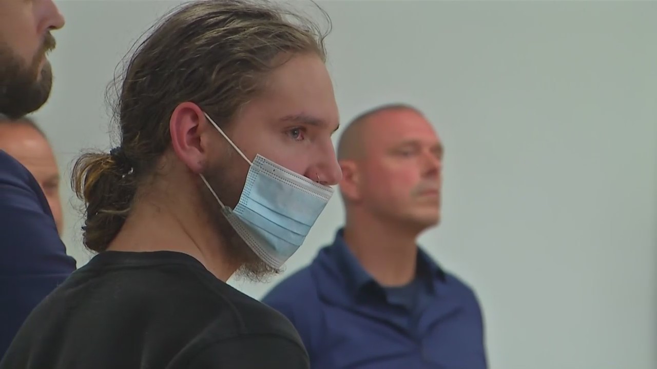 Hamburg man admits to fatal 2022 stabbing in Lake View – News 4 Buffalo