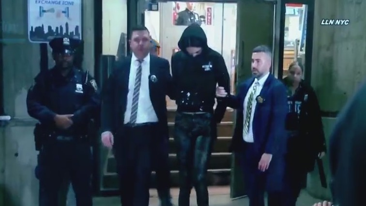 Woman accused of stabbing USPS worker to death in Harlem to appear in ...