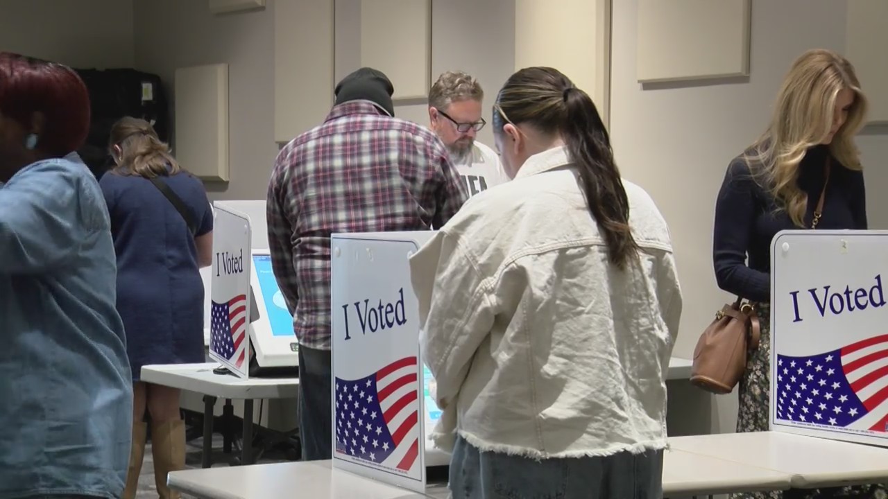 Arkansans get a head start at the polls as early voting kicks off
