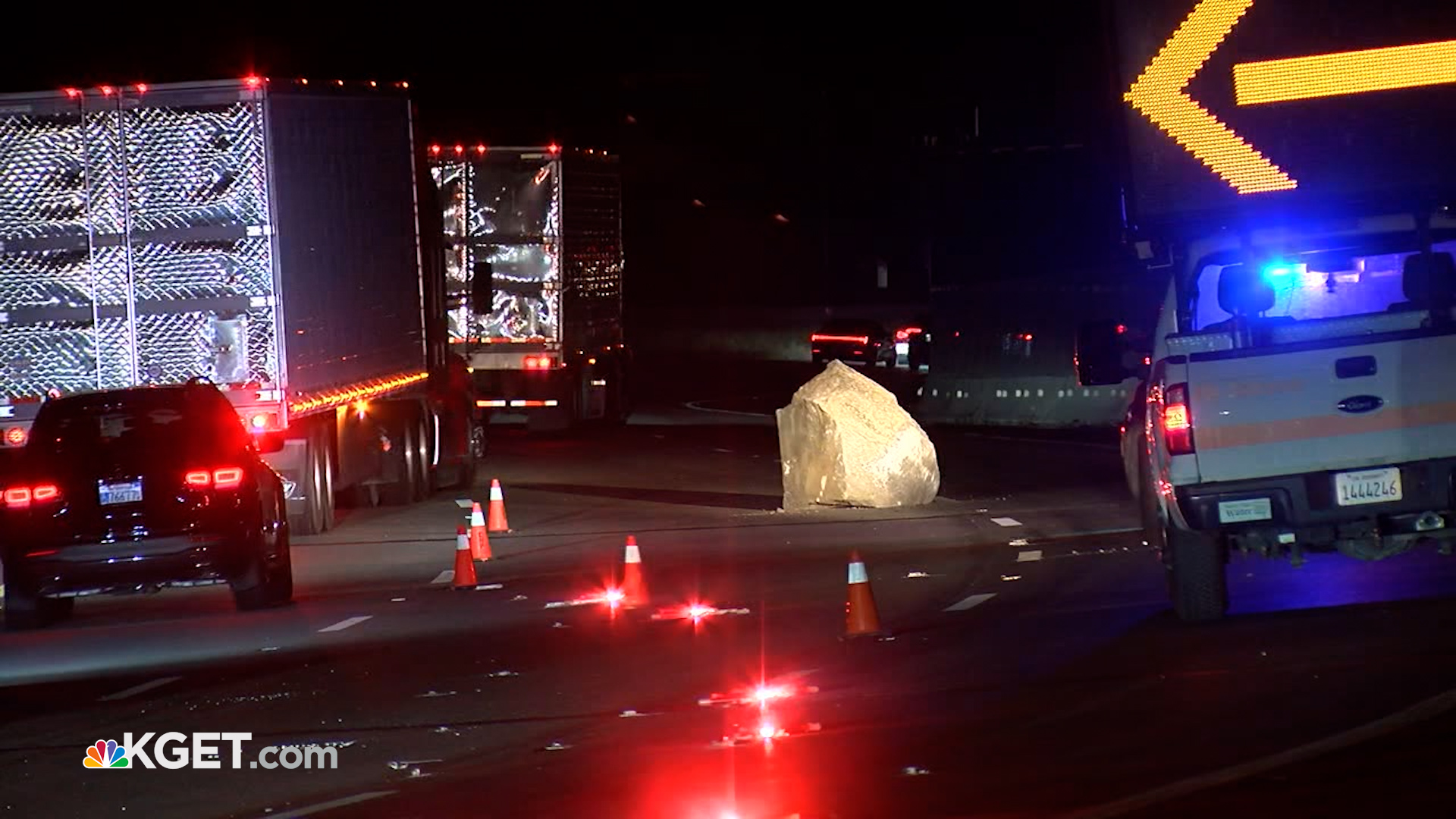 Boulder blocks lanes of southbound I-5 following 5.2 quake in ...