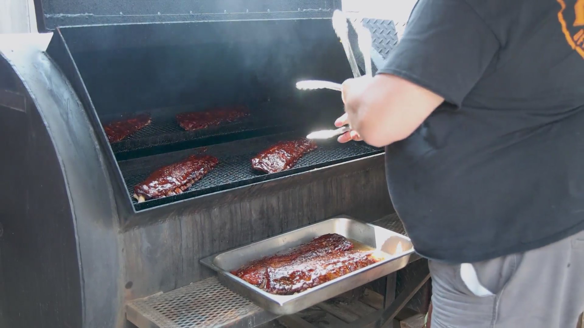 Howell Kitchen Ribs Hogs and Hydrants Make One-of-a-Kind Ribs – MyStateline | WTVO WQRF ...