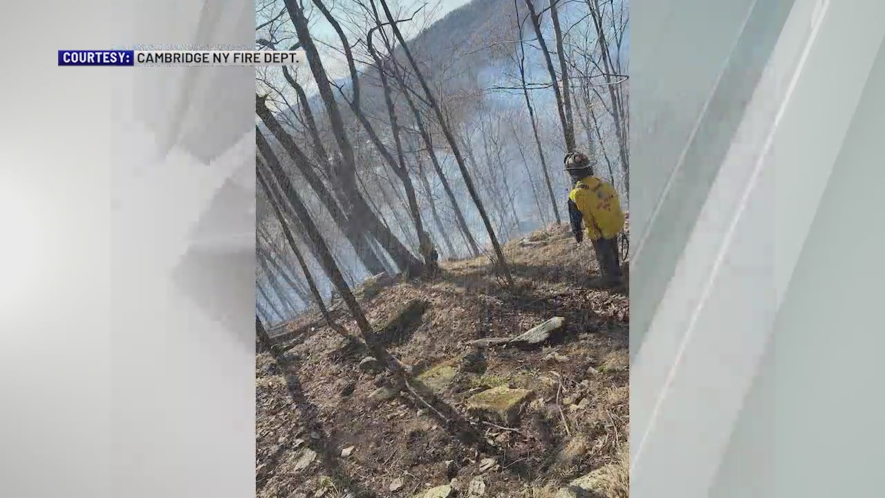 Crews battle White Creek brush fire – NEWS10 ABC