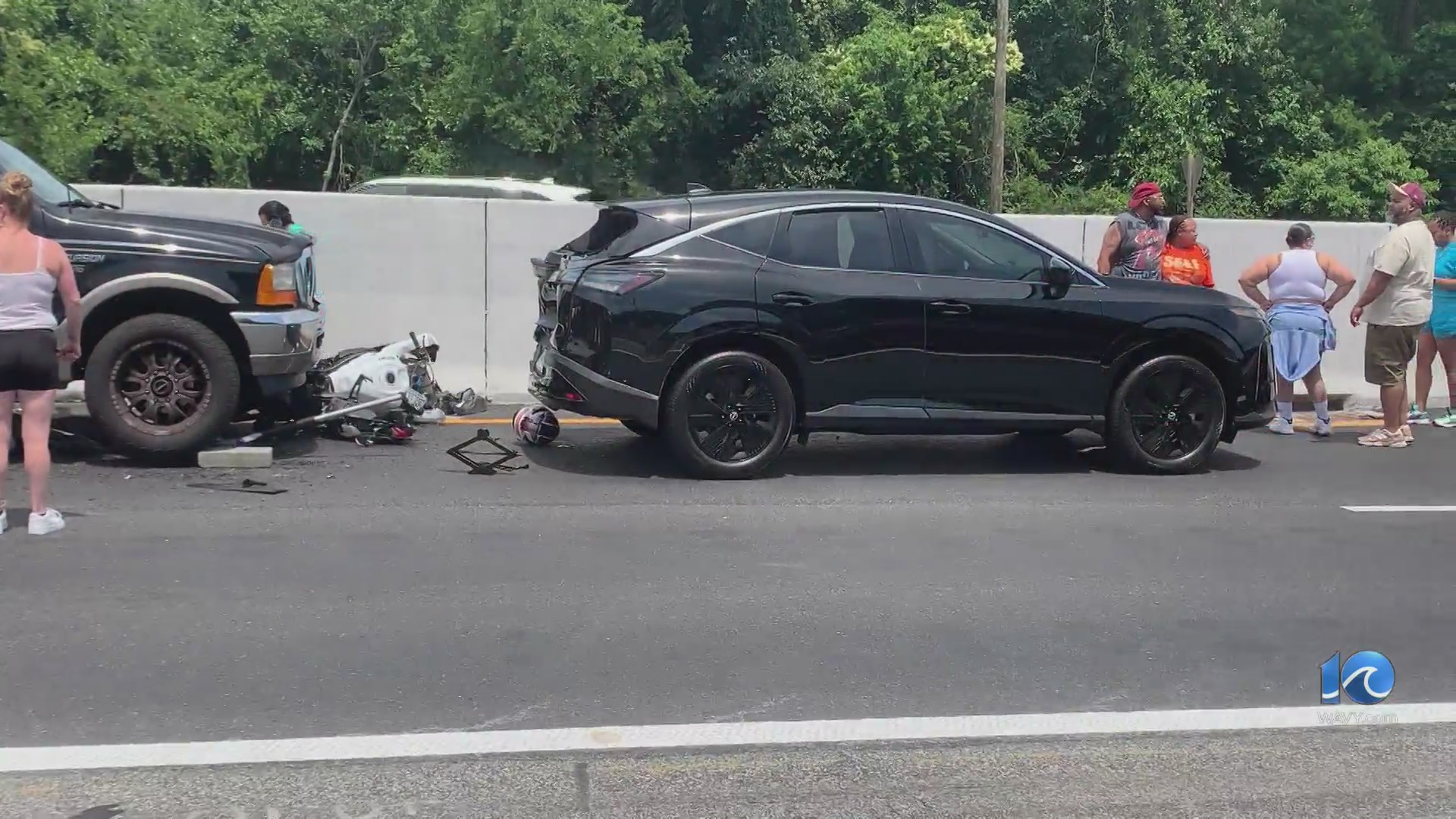 Motorcyclist dead after three-vehicle crash on I-64 in Hampton – WAVY.com