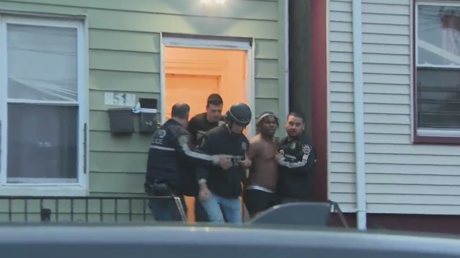 More than a dozen indicted in Bronx gang takedown – PIX11