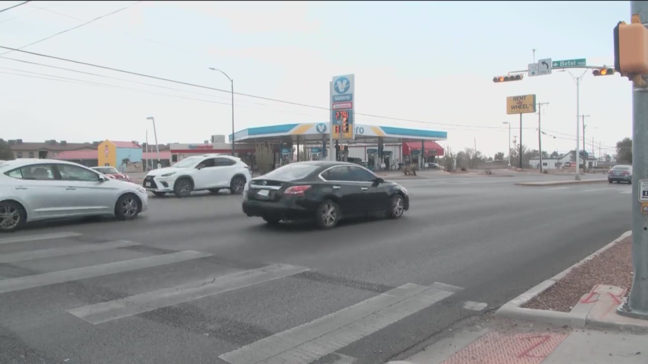 1 person seriously hurt in crash involving pedestrian – KTSM 9 News