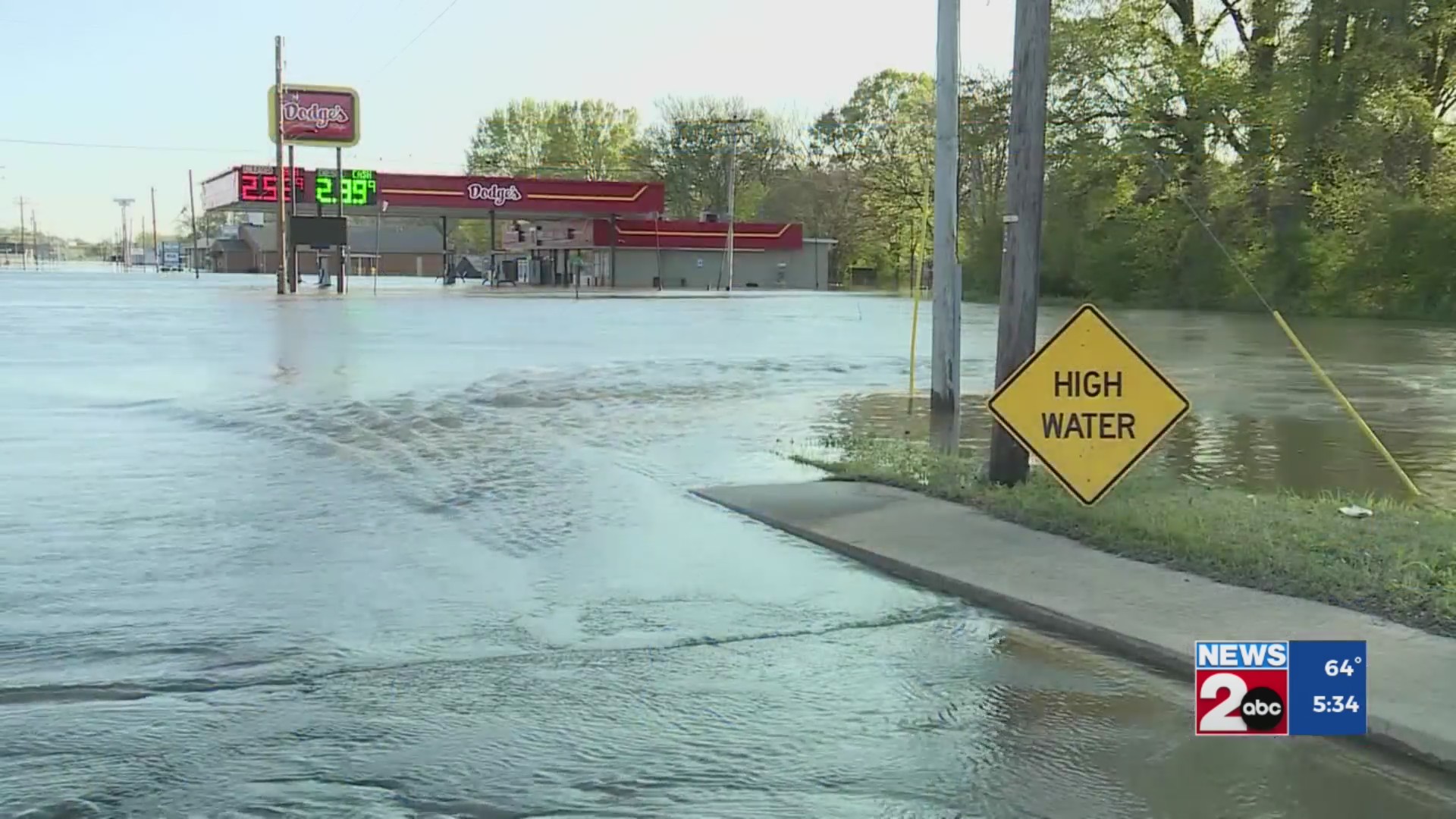 West TN family working to help flood victims – WKRN News 2