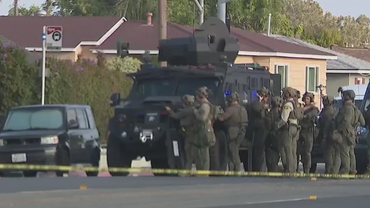 Man in custody after five-hour standoff – FOX 5 San Diego & KUSI News