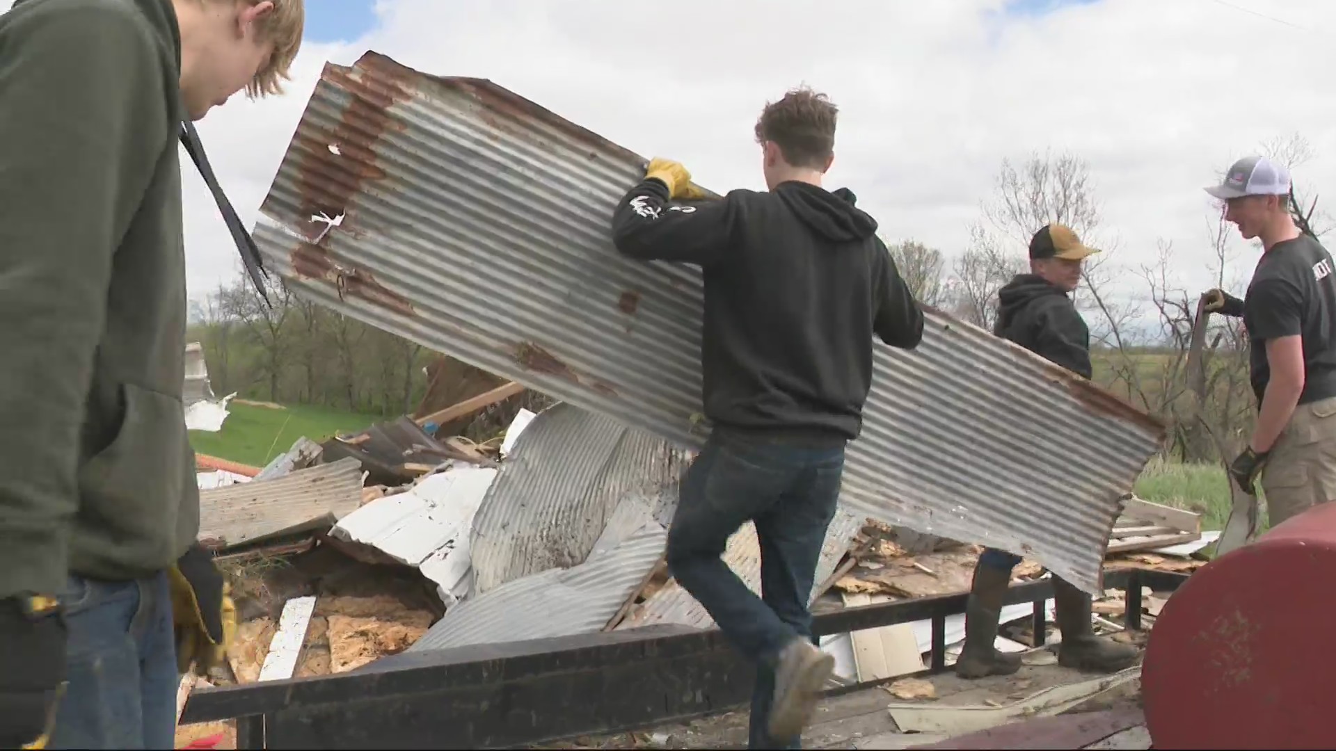 PCM students lend a helping hand to neighbors cleaning up after tornado ...