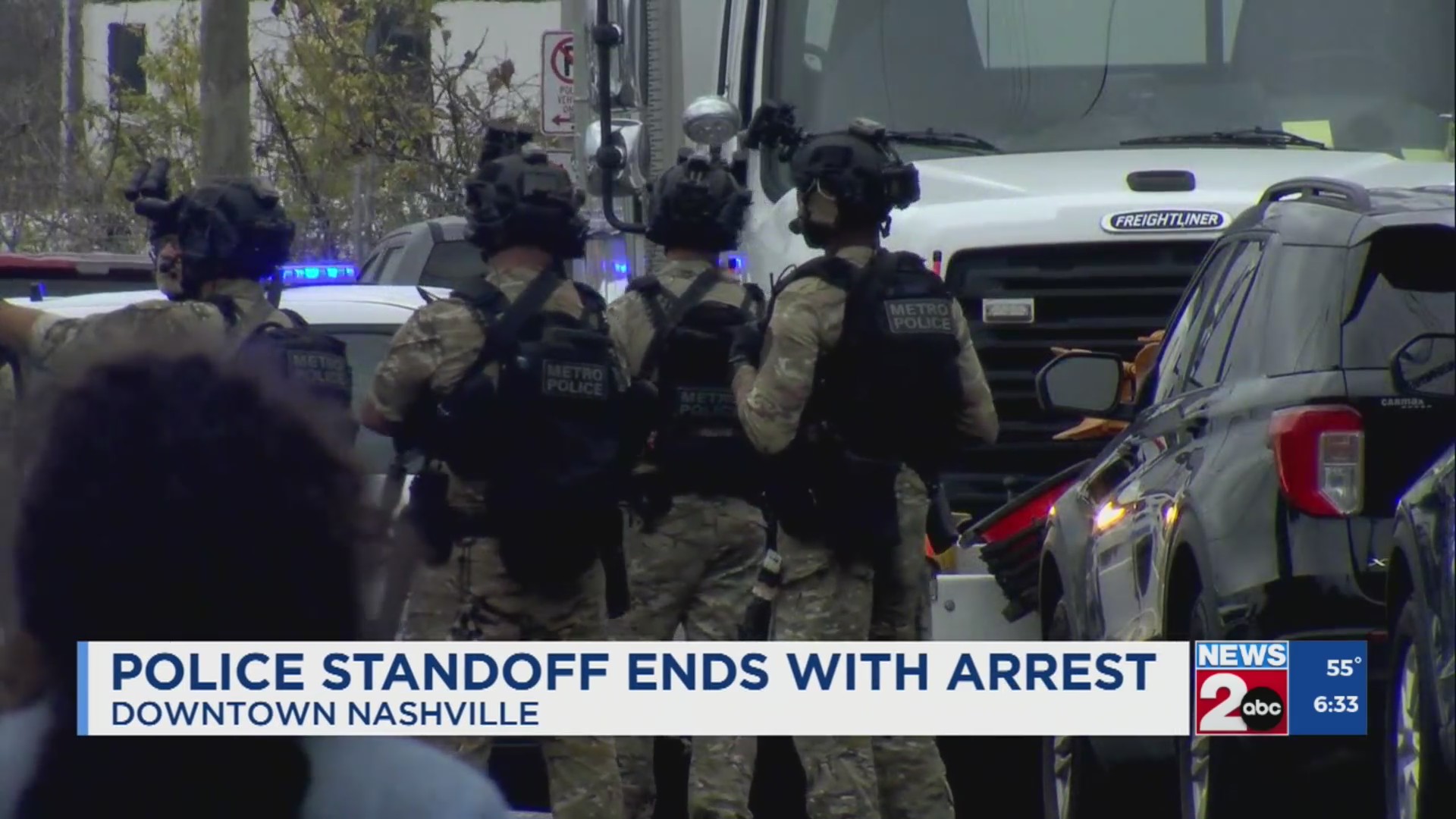 Armed man taken into custody after standoff – WKRN News 2