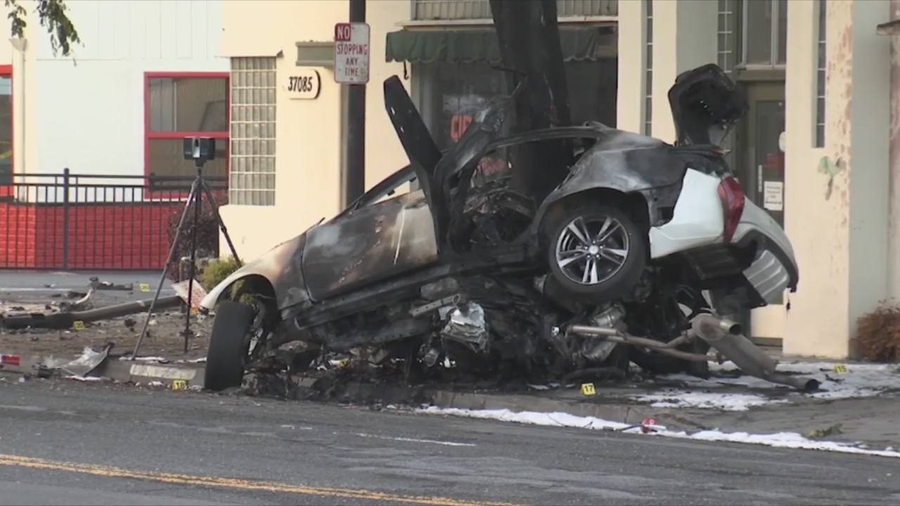 1 dead after fiery car crash in Fremont – KRON4