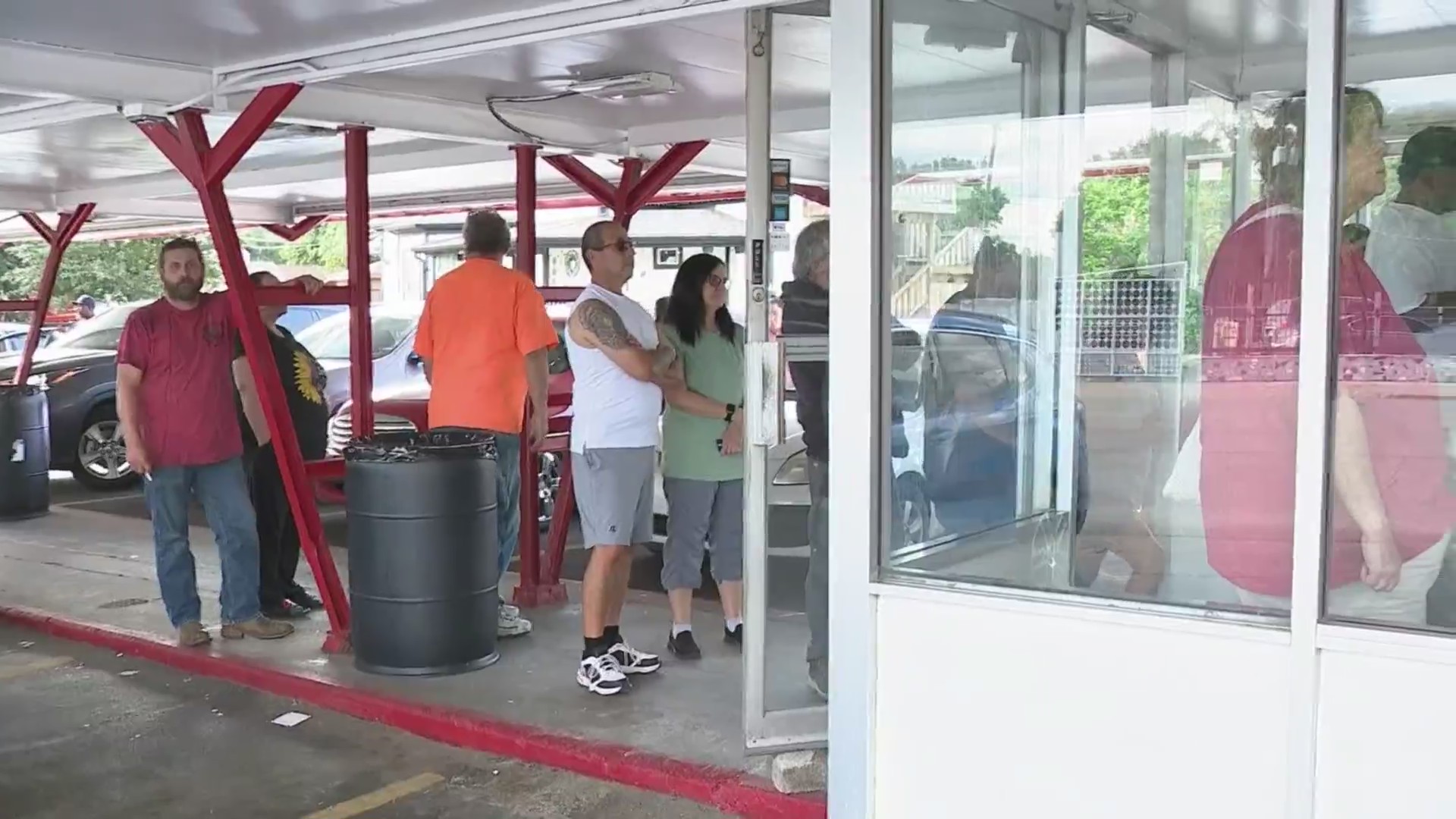 Kc Drive Inn Iconic KCK burger drive-in reopens under new ownership – FOX 4 Kansas ...