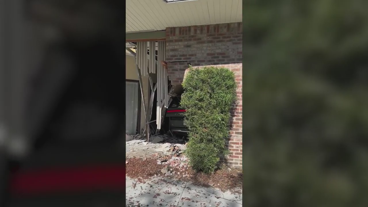 Car crashes into Fremont real estate office KRON4