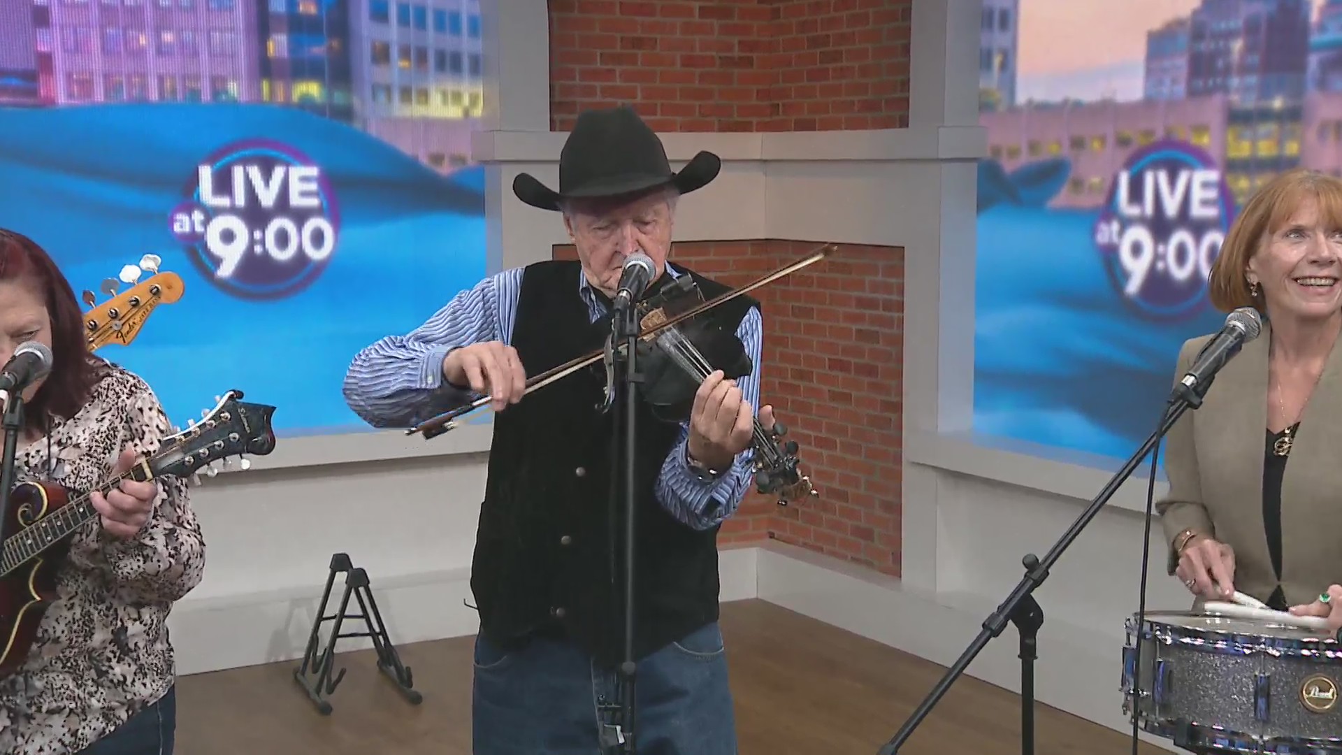 New Tennessee state song West TN’s Wayne Jerrolds performs “Tennessee