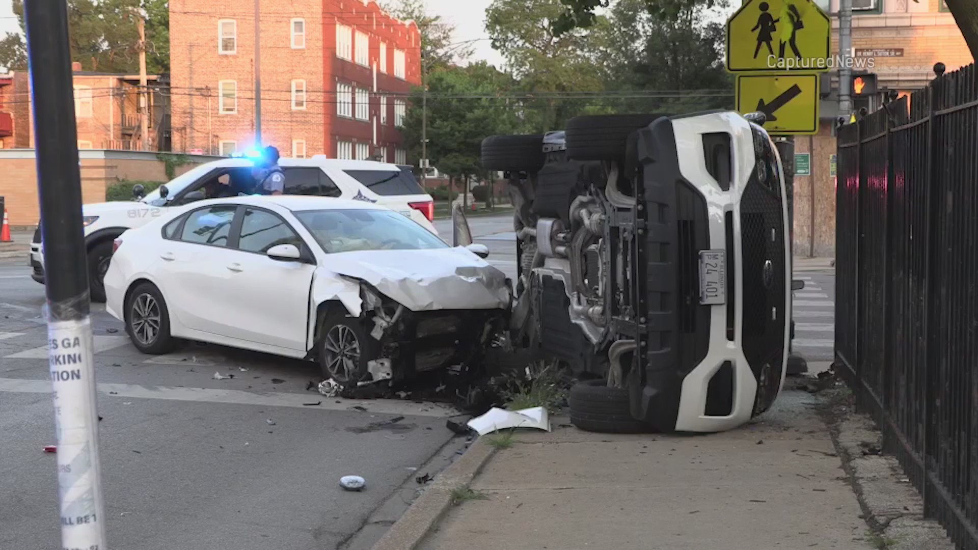 3 CPD officers injured in early-morning crash on Far South Side – WGN-TV