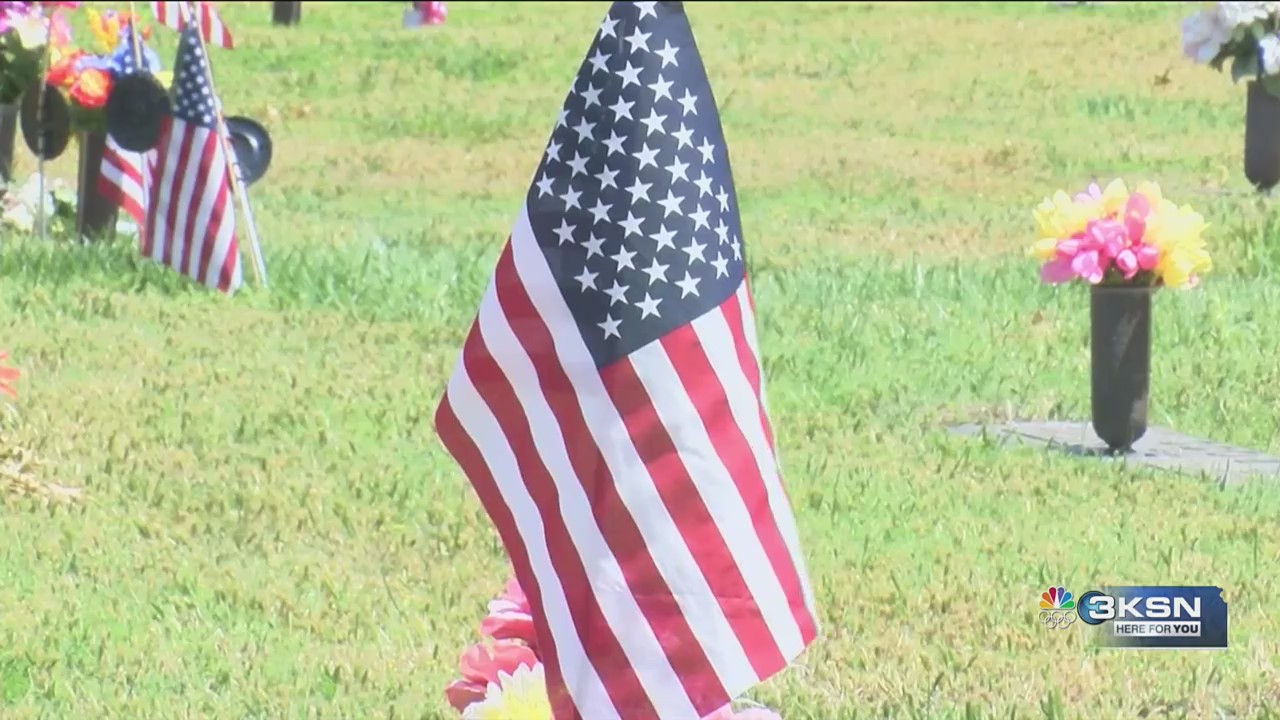 Resthaven Cemetery honors veterans at 65th annual Memorial Day service ...