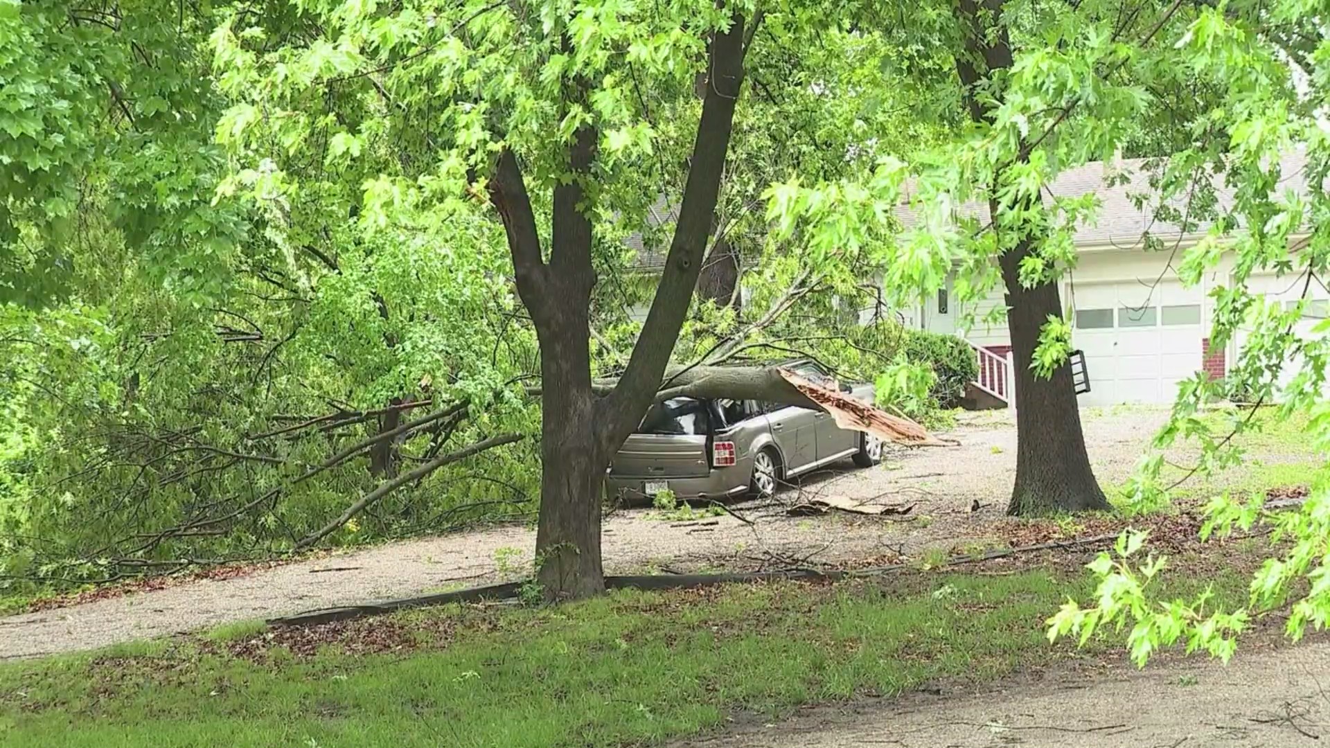 Damage reported across the KC metro after Tuesday’s storms – FOX 4 ...