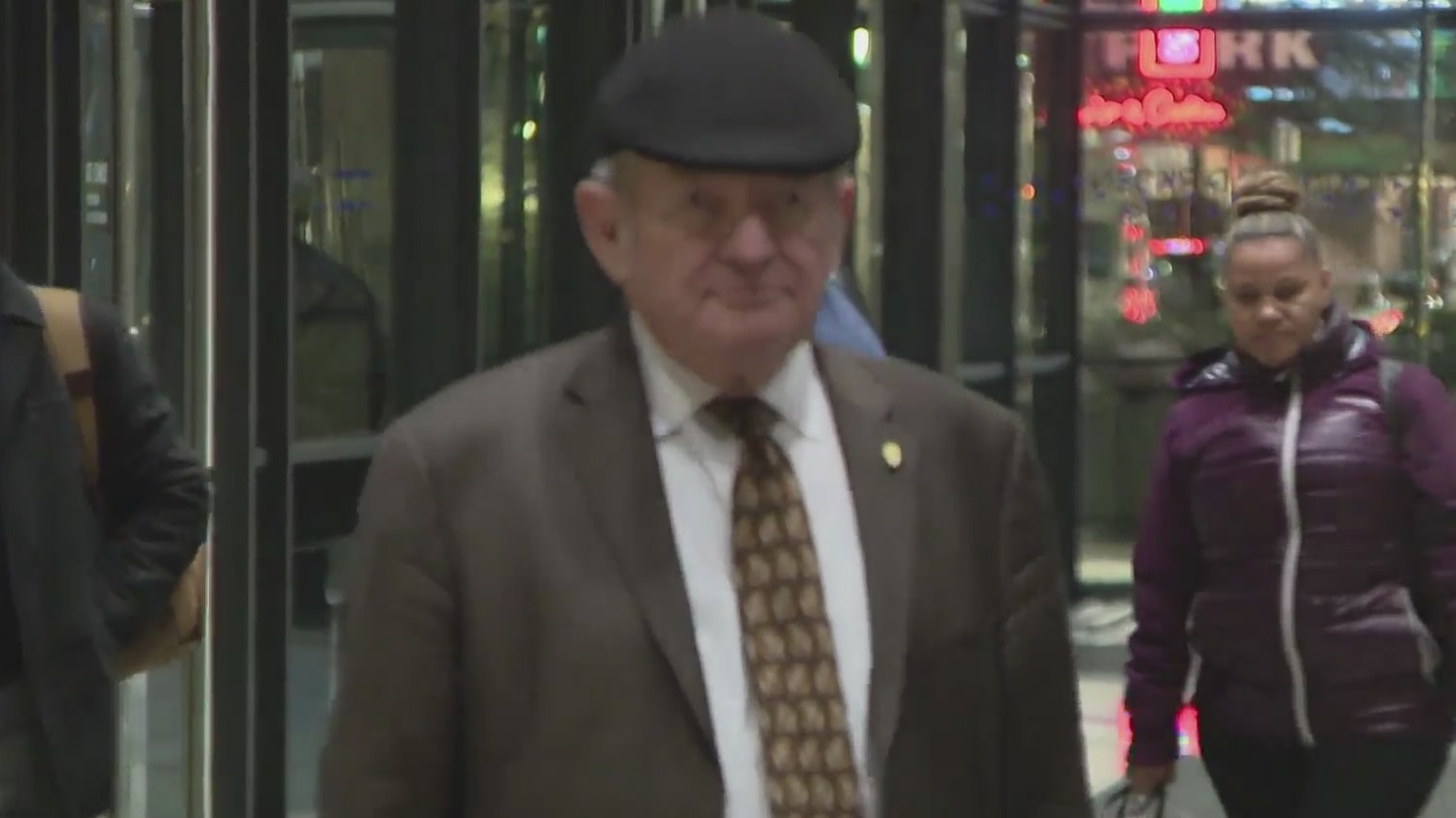Defense wraps up closing arguments in Madigan corruption trial – WGN-TV