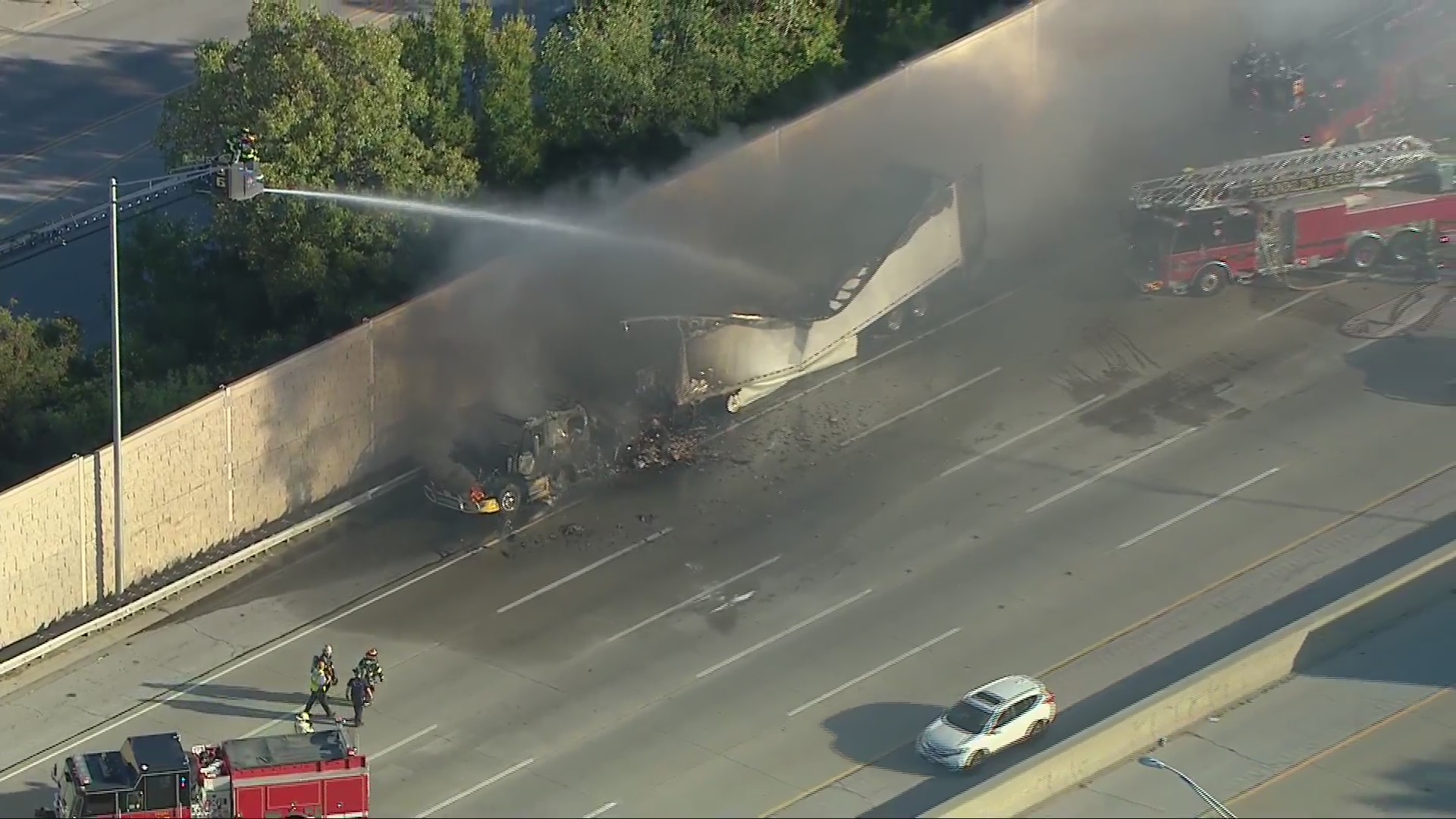 Semi-truck fire causes large delays on I-294 northbound near Rosemont ...