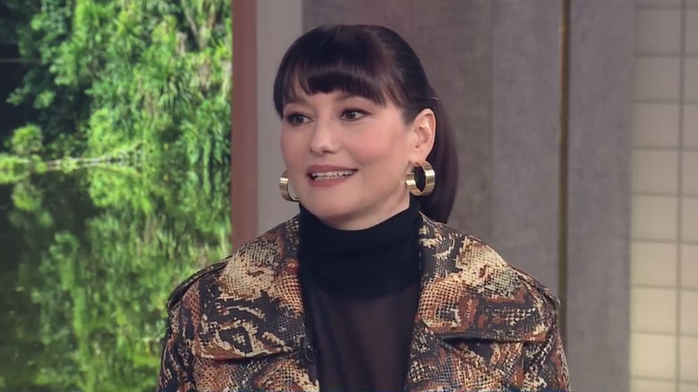 Actress Chyler Leigh on her newest Hallmark series – PIX11