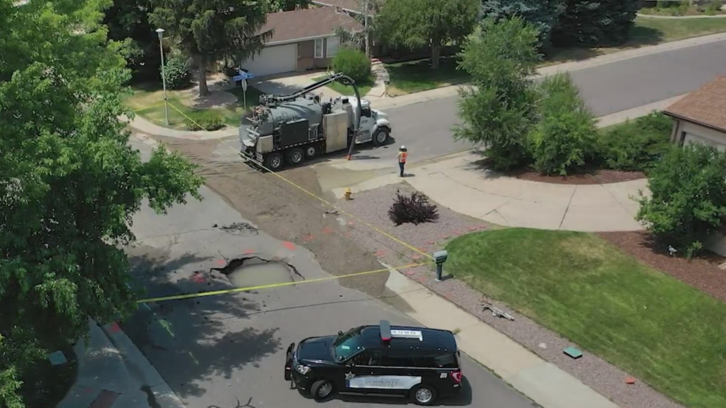 Water main break causes 12-foot sinkhole in Centennial neighborhood ...
