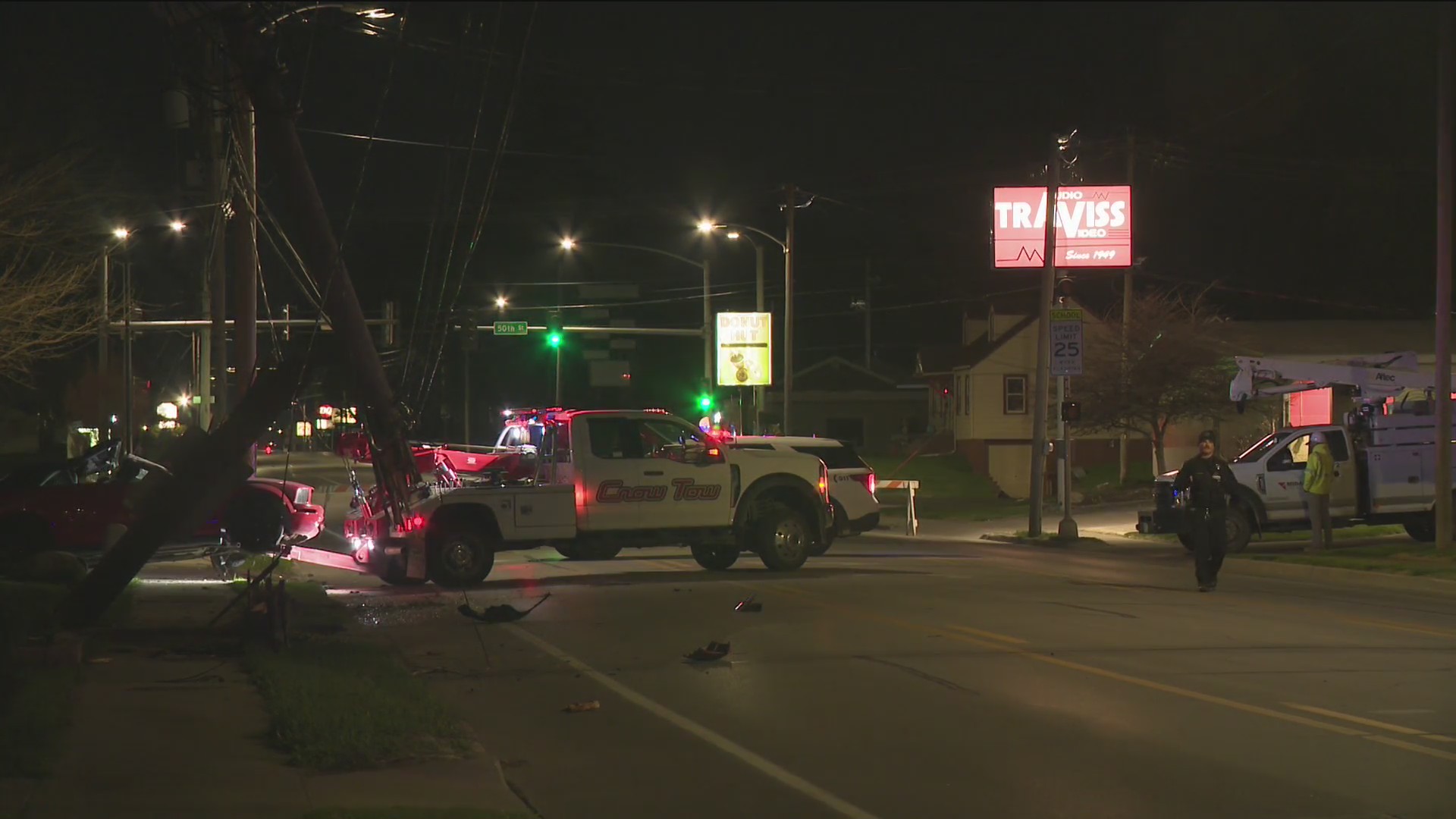 At least one injured in a Sunday morning crash in Des Moines – who13.com
