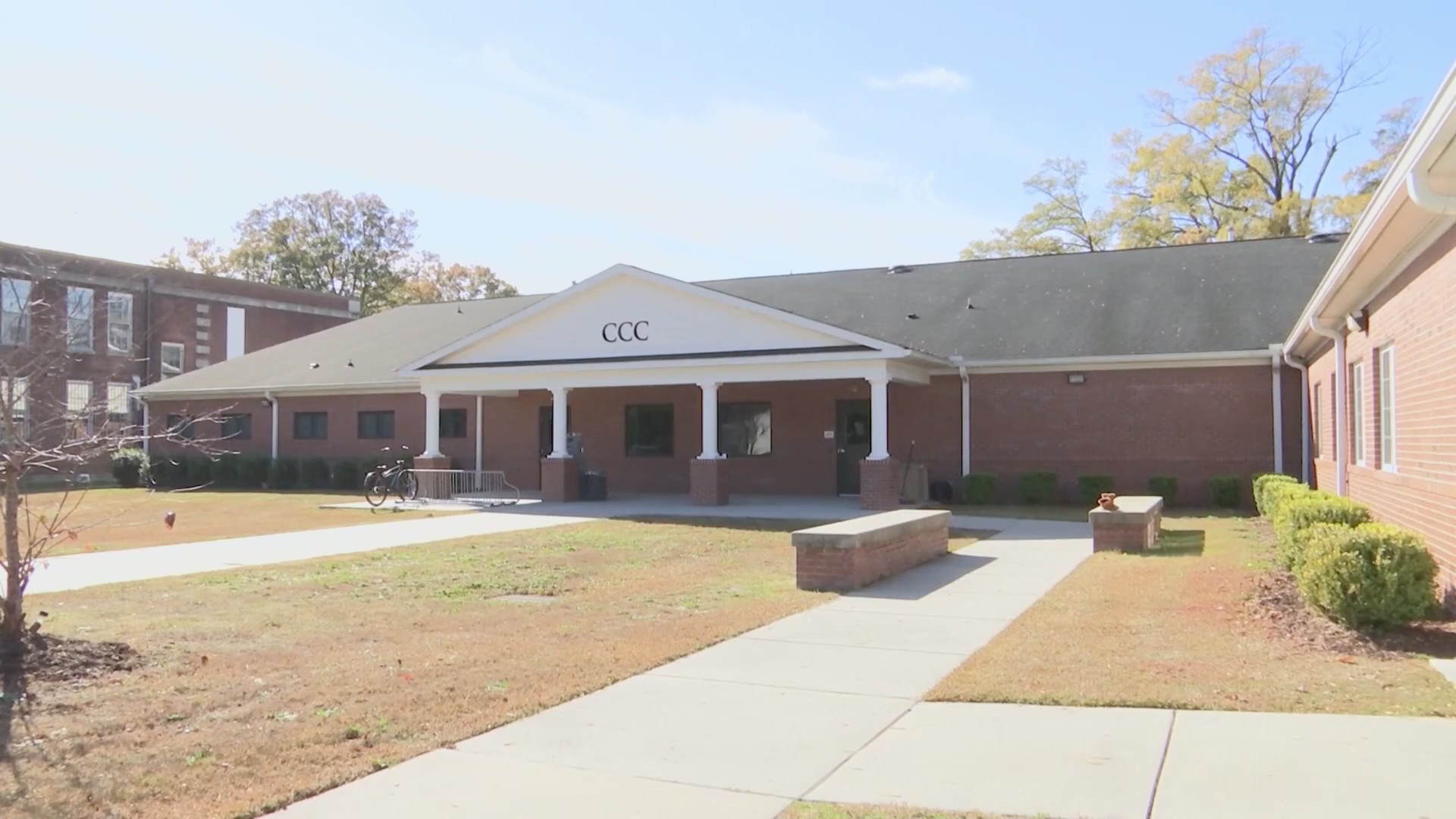 Community Crossroads Center hosts second annual Driving out