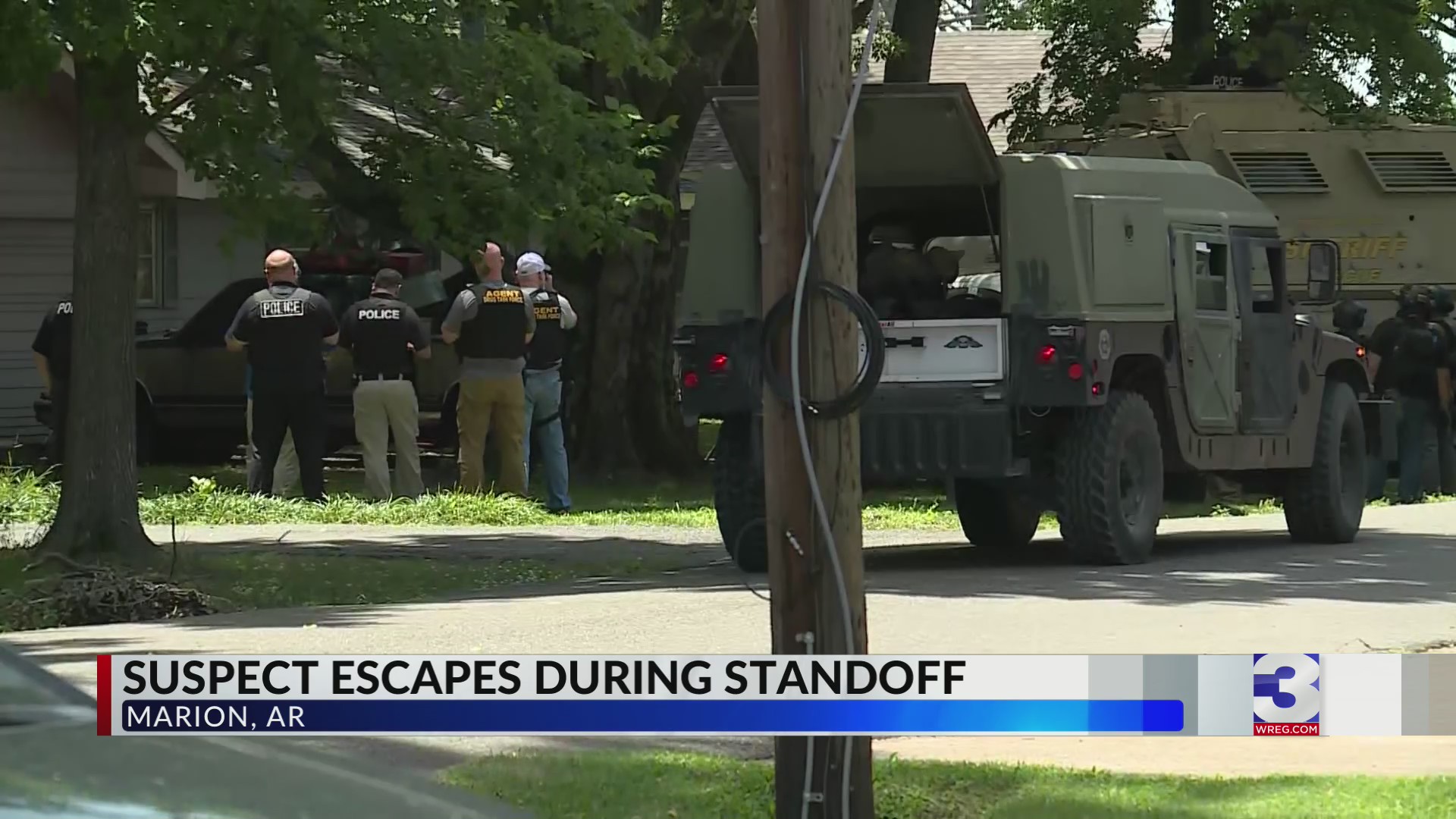 Mother of AR man who barricaded himself inside house calls police ...