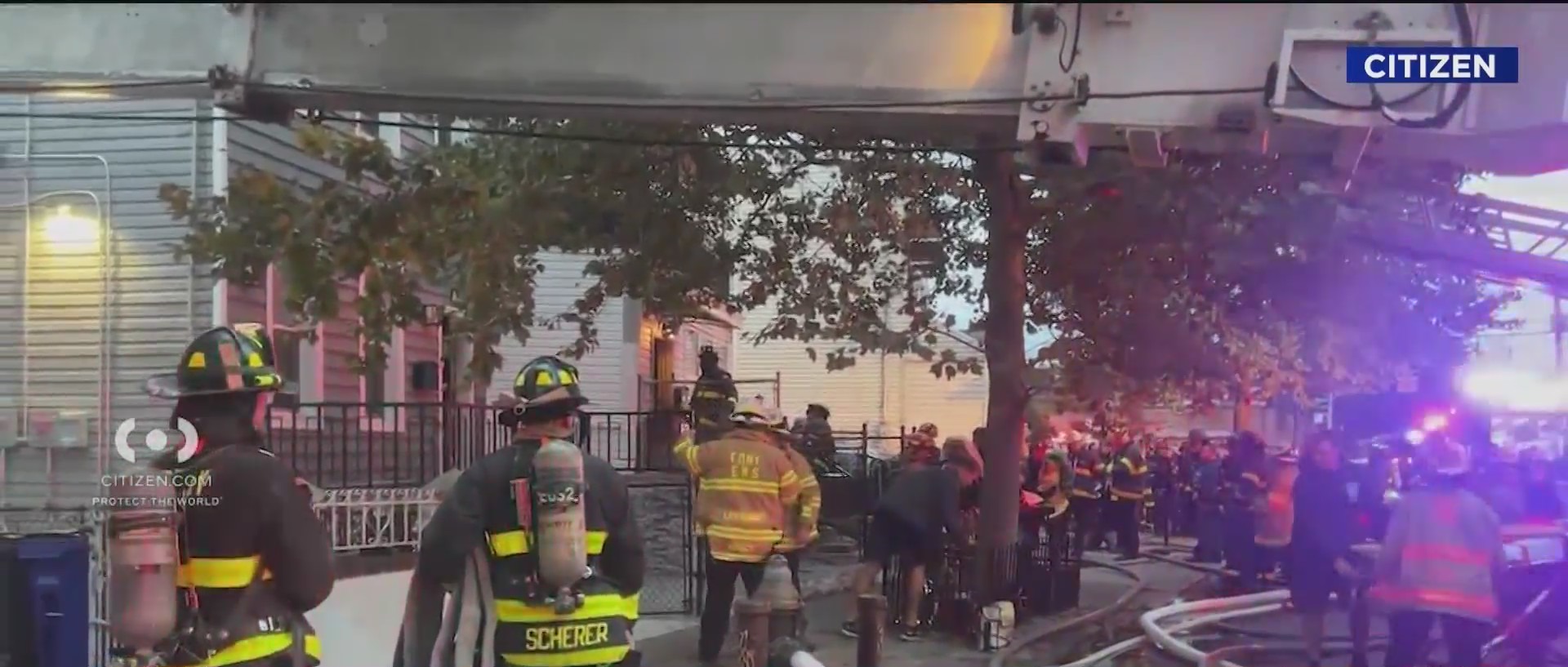 Firefighters injured in Brooklyn blaze as floor collapses: FDNY – PIX11